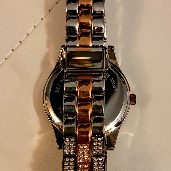 Iced Watch - Picture 3 of 4